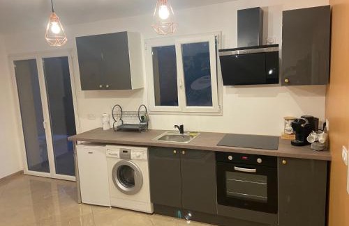 Drap Apartment | Appartement T3 dans une villa au calme