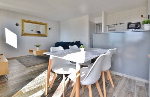 Grosseto-Prugna Apartment | Appartement Terrase vue Mer, Proximité des Plages et Commerces