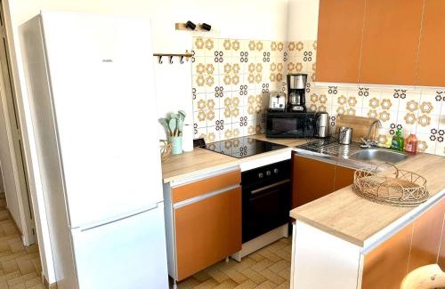 Port-la-Nouvelle Apartment | Appartement traversant, proche plage, 2 balcons, pets ok, ménage inclus, jusqu’à 8 pers, Port-la-Nouvelle - FR-1-229C-94