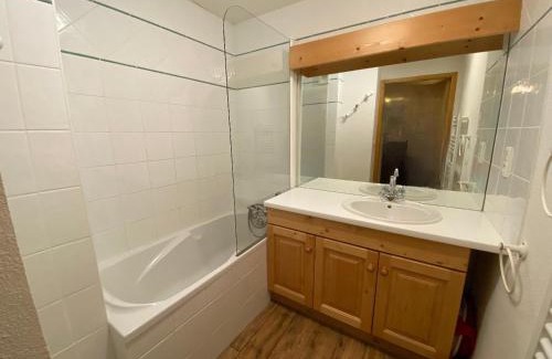 Beaufort Apartment | Appartement vue Roche Parstire, 4 personnes, 1 chambre, 1 coin montagne - HC07