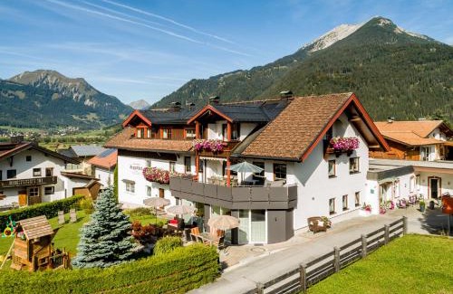 Ehrwald Apartment | Appartementhotel Zugspitzhof