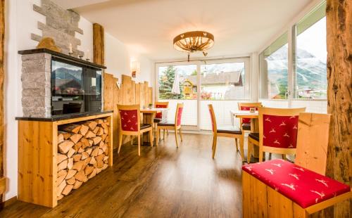 Ehrwald Apartment | Appartementhotel Zugspitzhof