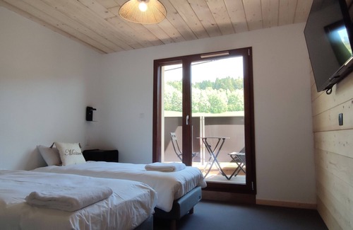 Les Hopitaux-Neufs Hotel | [apparthotel] Appartement de Deux Chambres Communicante, Deux Sdb, une Cuisine