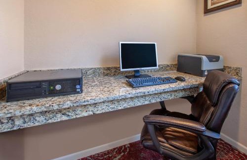 Petoskey Hotel | Apple Tree Inn; SureStay Collection by Best Western