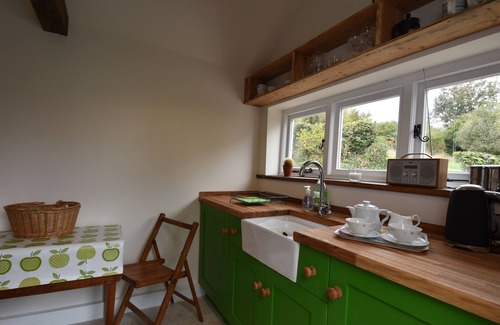 Playden Apartment | Applecote is a unique couples retreat only a short walk from the centre of Rye