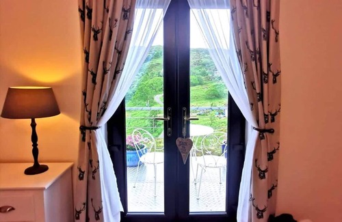 Applecross House | Applecross Holiday Home, sleeps 14 (7 en suite bedrooms)