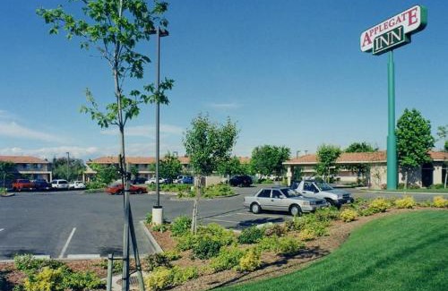 Atwater Hotel | Applegate Inn