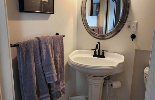 Bellaire Bed & Breakfast | Applesauce Inn B&B