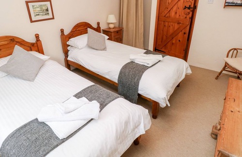Trefin Cottage | Appletree Cottage