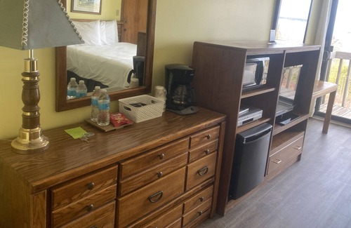 Mackinac Island Condo | Applewood 203