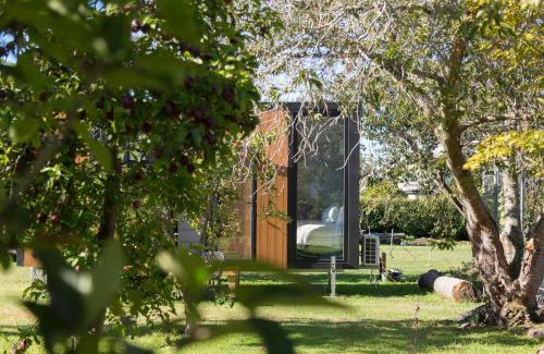 Harewood House | Applewood Cabin 1 by Tiny Away