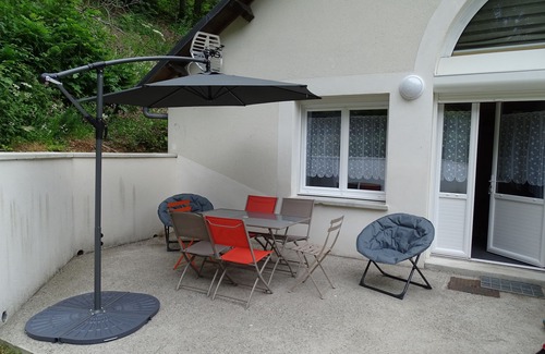 Mont-Dore Apartment | APPT. CITY CENTER (6 to 7 PEOPLE) 3 bedrooms/2. Water/2 toilets