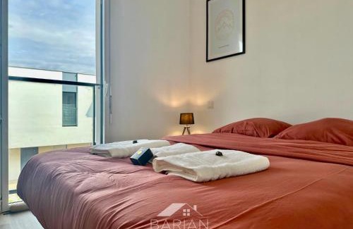 Aytre Apartment | Appt Cosy avec balcon - Plage & commodités à pied - Linge et Ménage Fournis