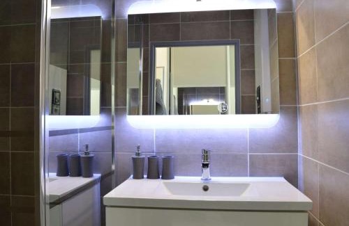 Saint-Pierre-la-Mer Apartment | Appt T2 cabine 4 pers, terrasse, parking, piscine - Saint Pierre la Mer - FR-1-229D-62