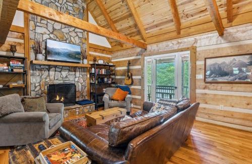 Seven Devils House | Appy Pappys Hot Tub 4BR