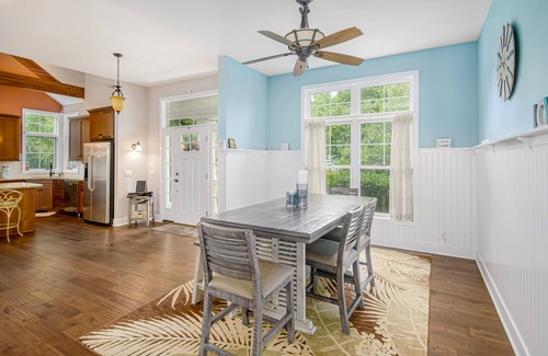 Glenn Haven Shores House | Appy Place with beautiful yard, apple trees, & firepit - walk to private beach