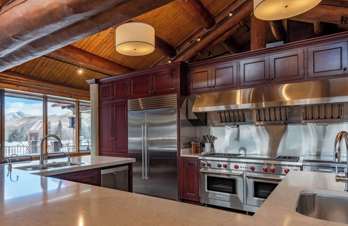 Hailey House | Après Lodge - Ultimate Gathering Place for Family & Friends