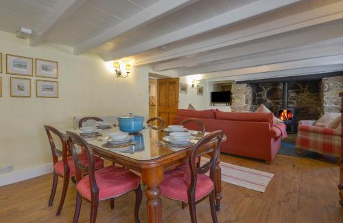 Coverack House | April Cottage