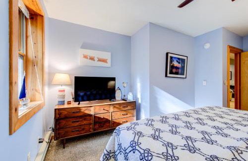 Oakland House | April Sound