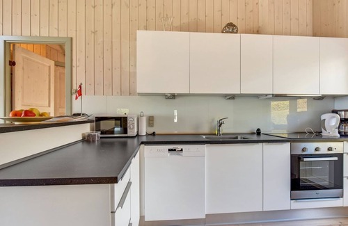 Grønninghoved Strand House | "Apsolon" - 150m from the sea by Interhome