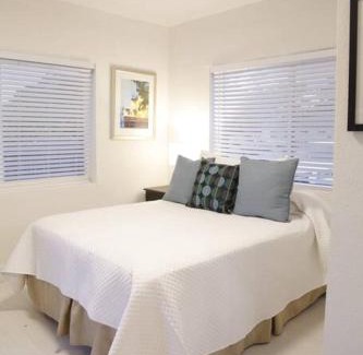 Seybold Apartment | Apt 1 Miami Designer Studio in the Upper East-Side