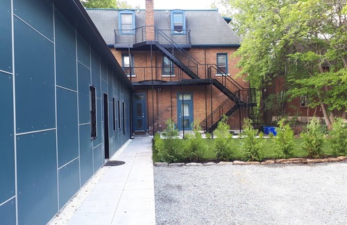 Sudbury Apartment | Apt#2: 2-bedrm on 2nd floor, central location w WiFi, 13%hst & 6%MAT included.