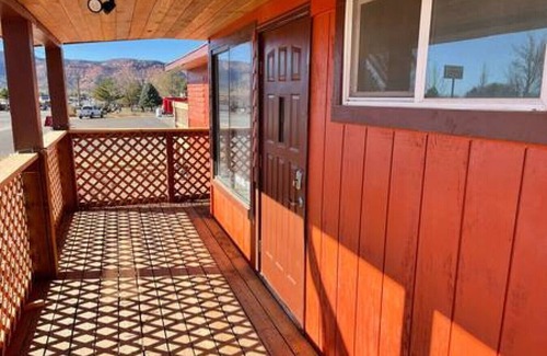 Kanab House | APT 2 · APT #2 Crazy Horse RV Resort