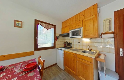 Le Grand-Bornand Apartment | Apt 2 rooms, sleeps 6, 900m to cable car, parking