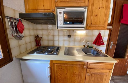 Le Grand-Bornand Apartment | Apt 2 rooms, sleeps 6, 900m to cable car, parking