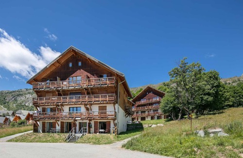 Saint-Sorlin-d'Arves Apartment | Apt 4/6 ppl mountain view