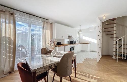 Joinville-le-Pont Apartment | Apt 6p-Standing RER Paris 15 min