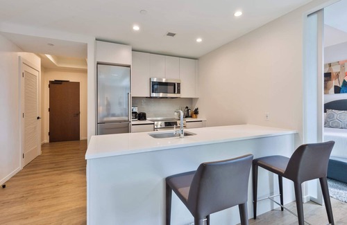 Seaport District Apartment | Apt Downtown Seaport Near Restaurants