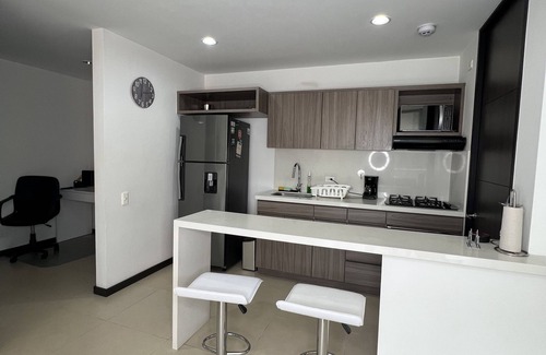 El Poblado Apartment | Apt in full entertainment unit