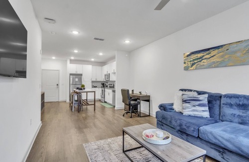 Arlington Apartment | Apt KING SIZE BED.