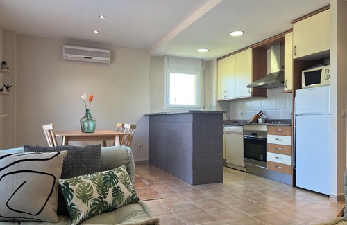 Bon Relax Apartment | Apt Laia, A/C, swimming pool, parking.