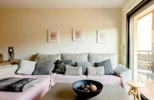 Sant Adria de Besos Apartment | Apt.p/5 15min from Barcelona and Beaches W/Terrace
