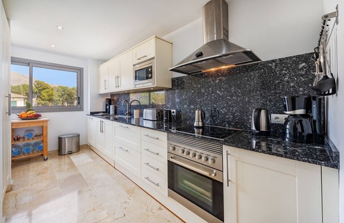 Puerto de Pollensa Apartment | Apt. Tramuntana with shared pool by JS Villas