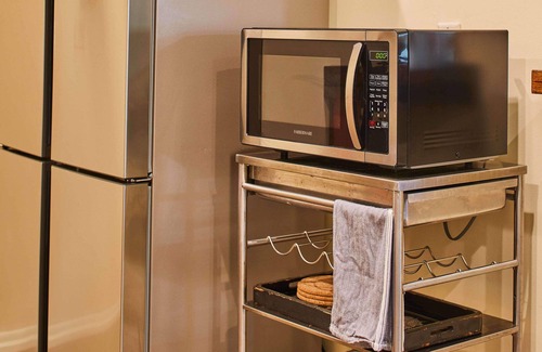 Crestline Heights Apartment | Apt5@EdenBrae-📷Perfect & 🐶👍-Best Retreat in Bhm