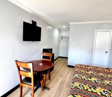 El Monte Hotel | Aqua Inn Motel
