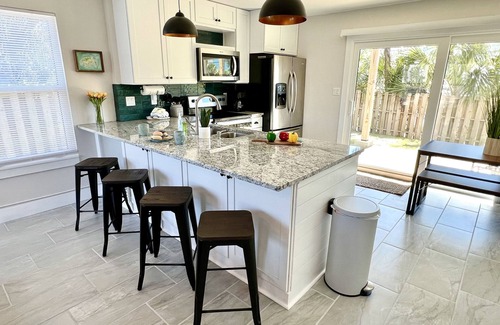 Fort Walton Beach Condo | Aqua La Vista, Baby: Pet Friendly Retreat at Island Gardens 101, 5-minutes to the beach