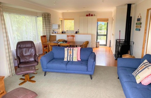 Kuratau House | Aqua Views - Kuratau Holiday Home