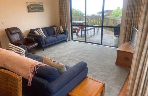 Kuratau House | Aqua Views - Kuratau Holiday Home