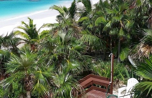 Double Bay House | Aqua Villa and Cottage by Eleuthera Vacation Rentals