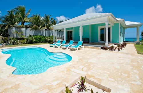 Double Bay House | Aqua Villa and Cottage by Eleuthera Vacation Rentals