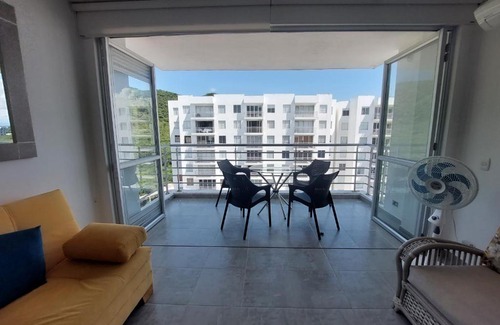Girardot Apartment | Aqualina Orange Apartamento Piso 9 Vista a piscina Aire Acondicionado
