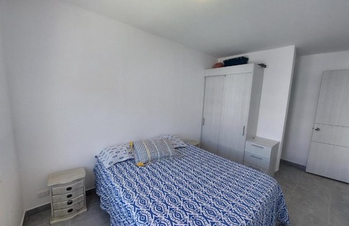 Girardot Apartment | Aqualina Orange Apartamento Piso 9 Vista a piscina Aire Acondicionado