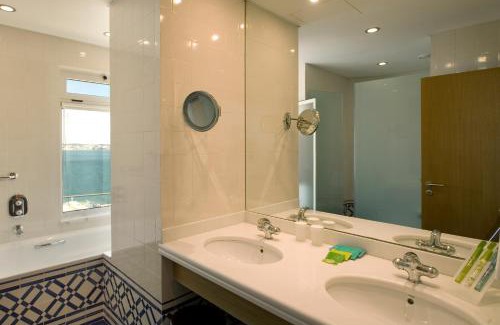 Carvalhal Apartment | Aqualuz Troia Rio by The Editory