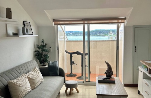 O Grove Apartment | Aquamarina apartment overlooking the sea and La Toja Island