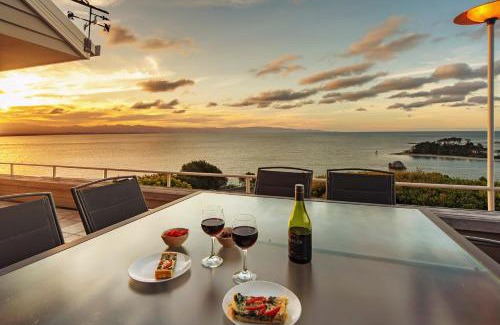 Britannia Heights House | Aquavista - Beautiful Views over Tasman Bay