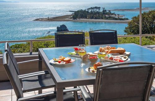 Britannia Heights House | Aquavista - Beautiful Views over Tasman Bay